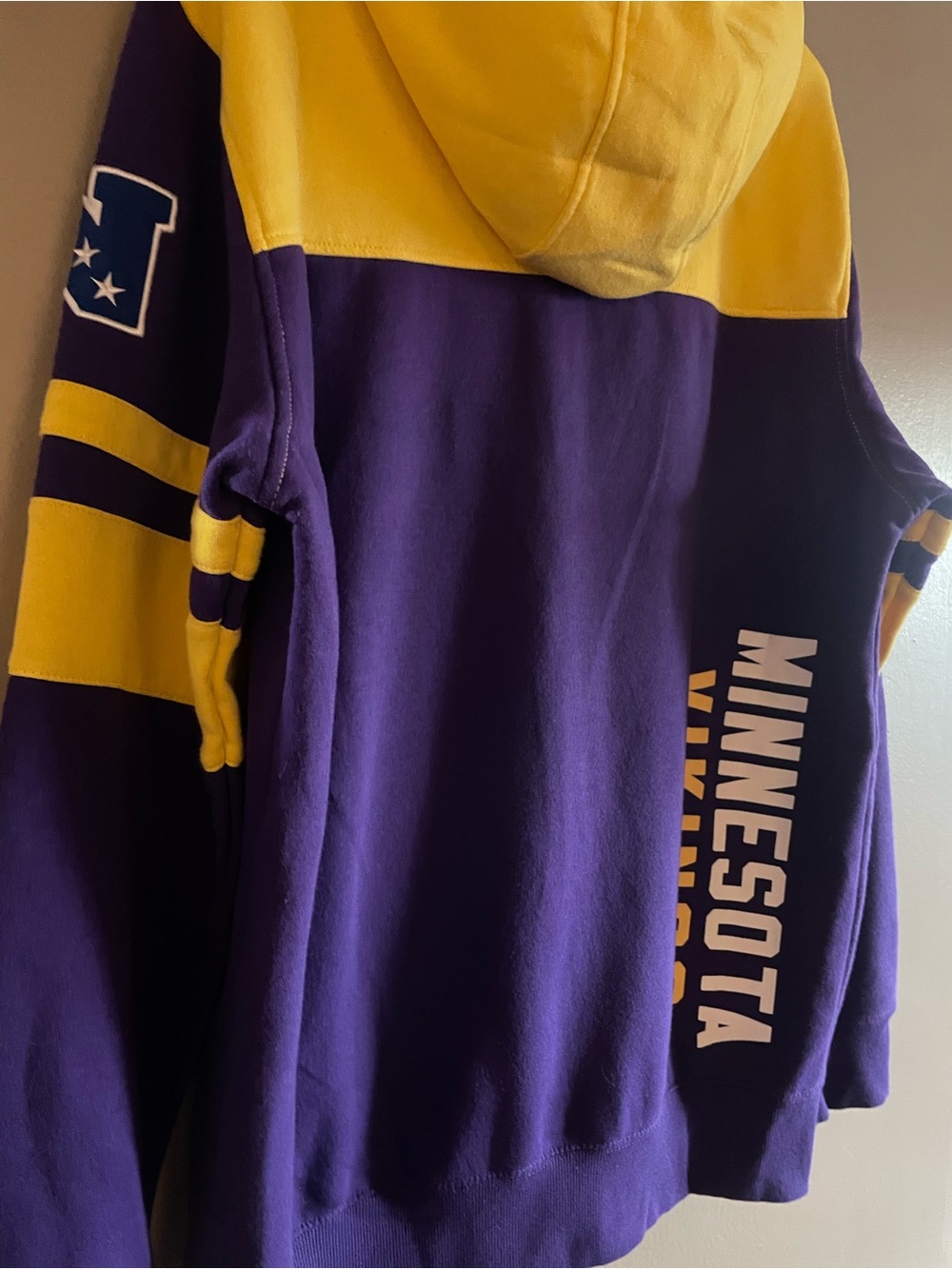 NFL Purple and Gold Vikings Full-Zip Hoodie – Size Large EUC - Picture 14 of 15
